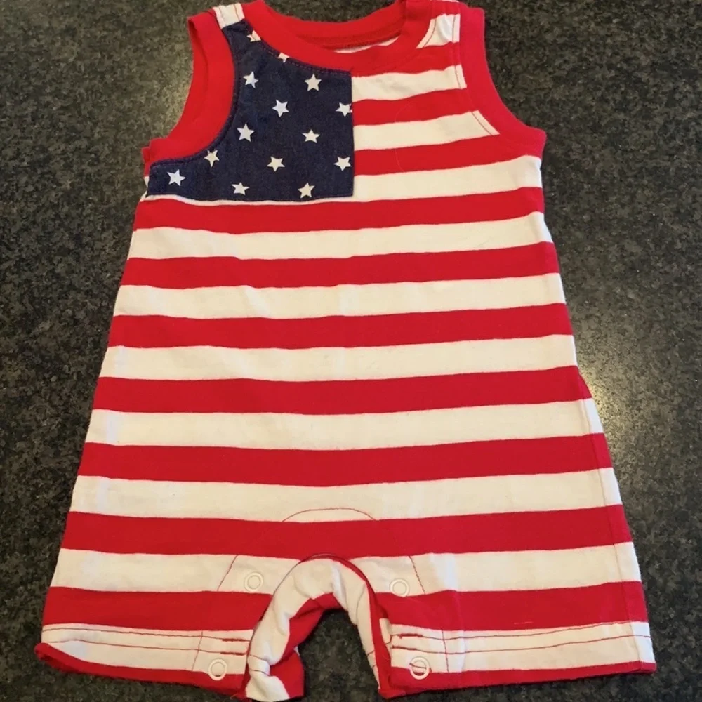 2 newborn outfits. 0-3mo 💥 - Picture 3 of 4